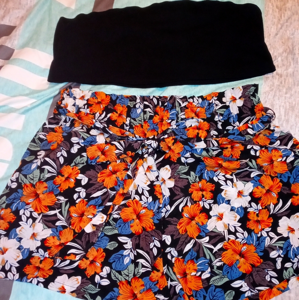 SHEIN 2 Piece Shorts and Crop Top set